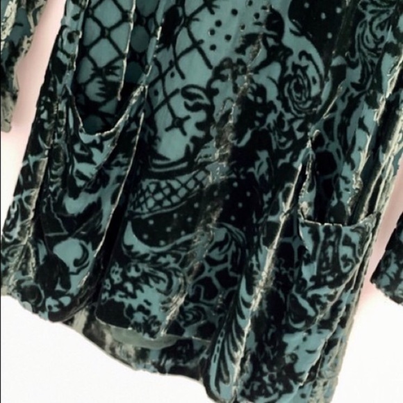 *SOLD* Authentic Balmain x H&M Green Velvet Dress - Picture 8 of 10